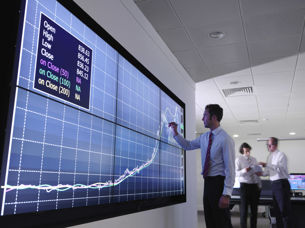 Investing in Analytics to Reduce Costs and Risks for Your Business